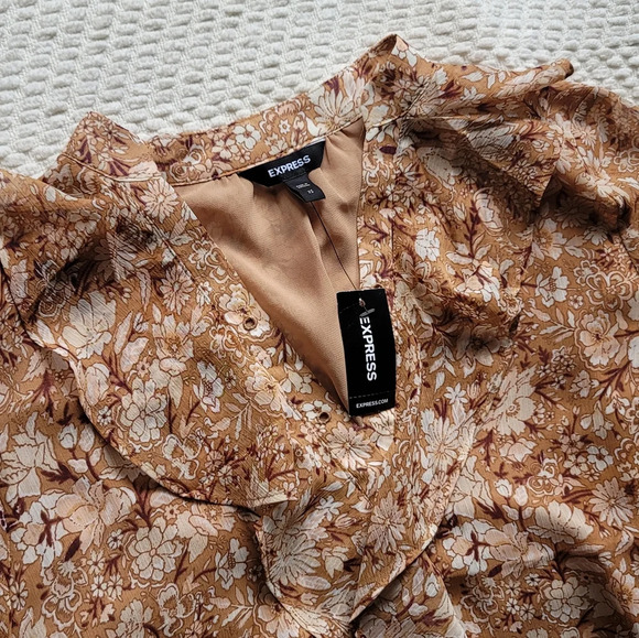 🖤New Express Paisley Floral Lace-Up Ruffle Top Blouse🖤 - Picture 4 of 6